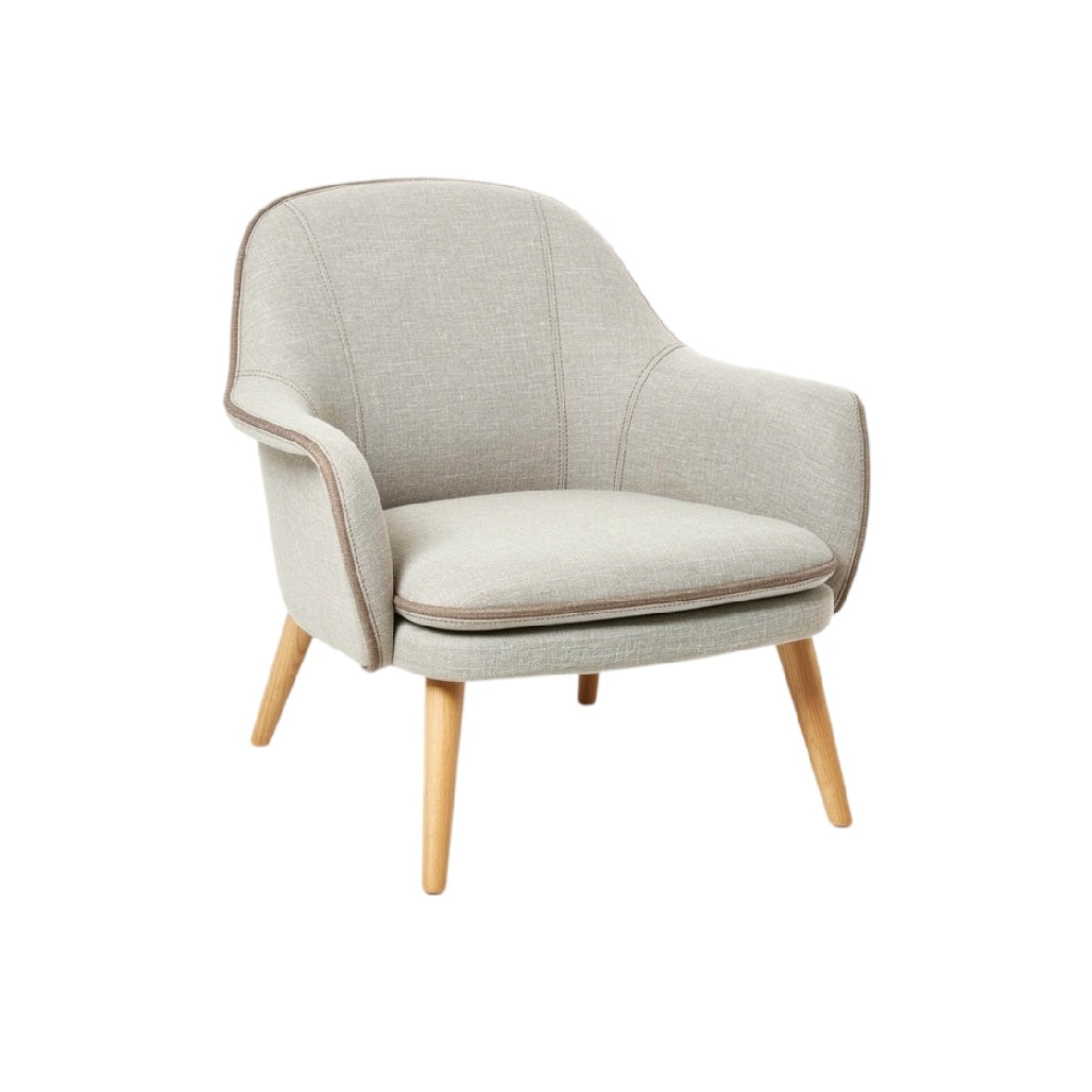 **Fauteuil contemporain en tissu beige avec pieds en bois**