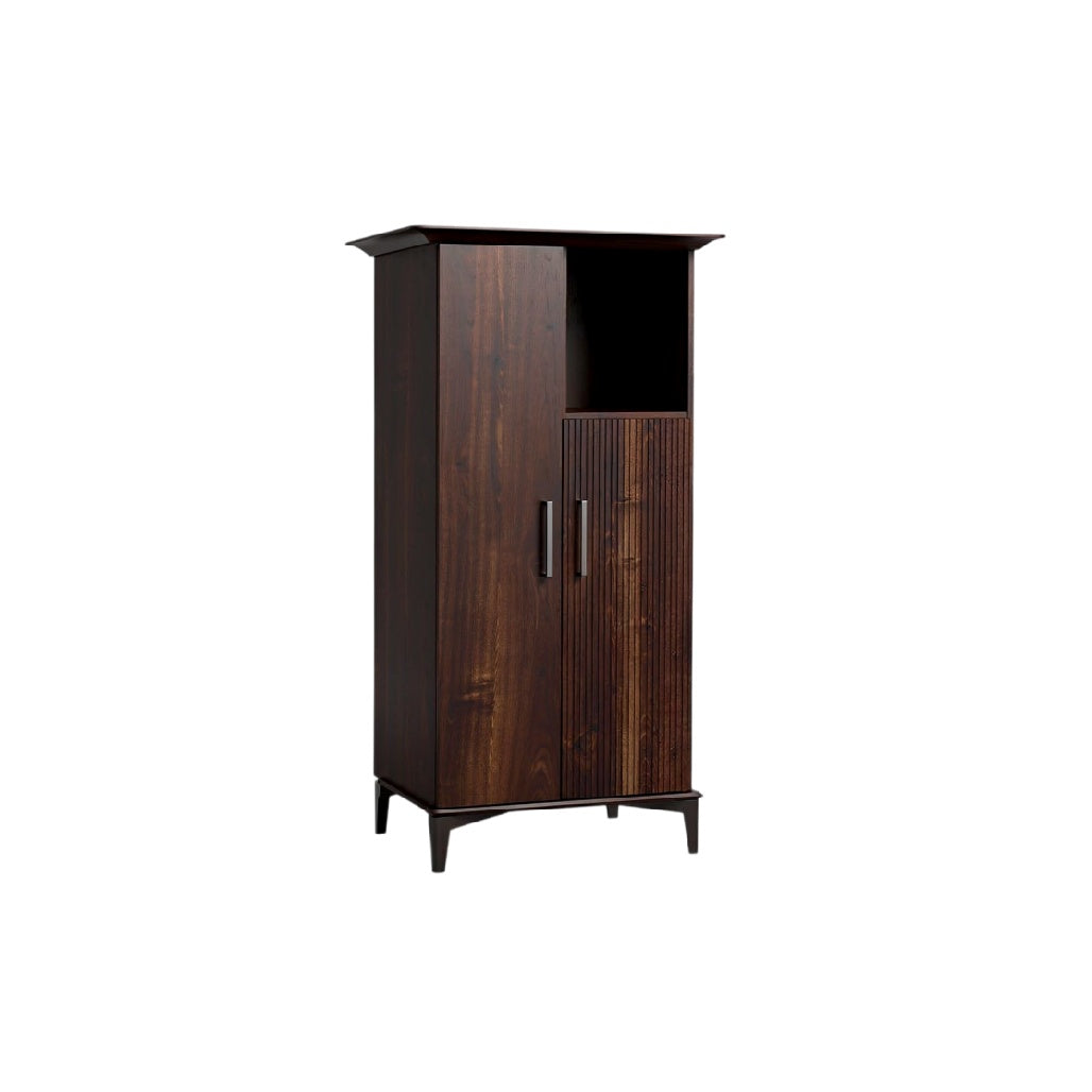 **Armoire en bois foncé avec portes à battants et étagère ouverte**